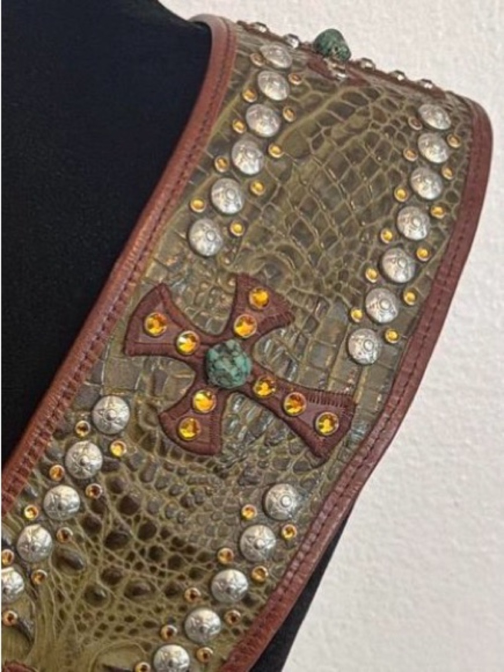 Kurtmen leather alligator belt studs crystals turquoise cross statement belt - Picture 9 of 16